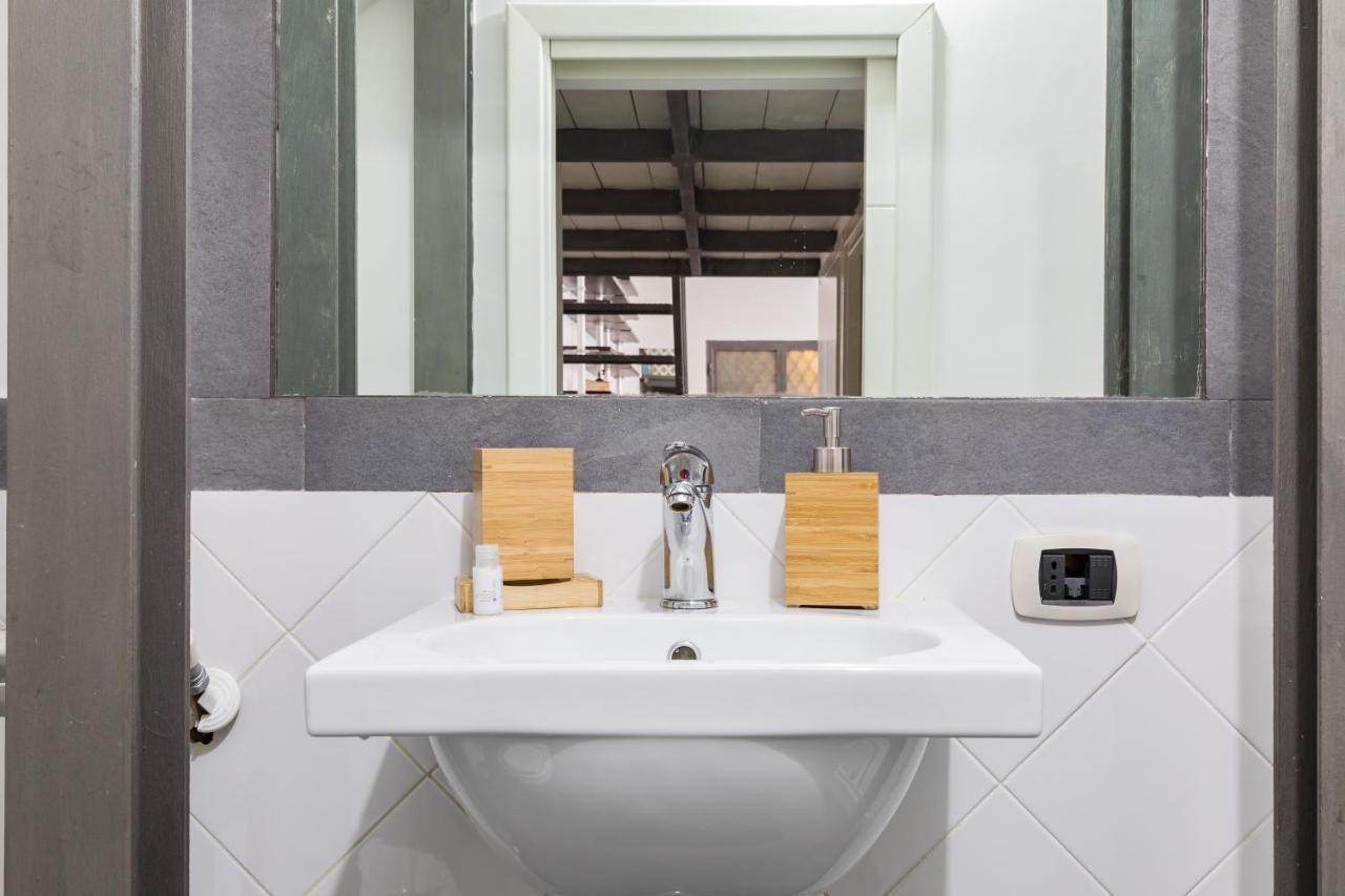 Trevi Fountain Modern Loft Apartment Рим Екстериор снимка