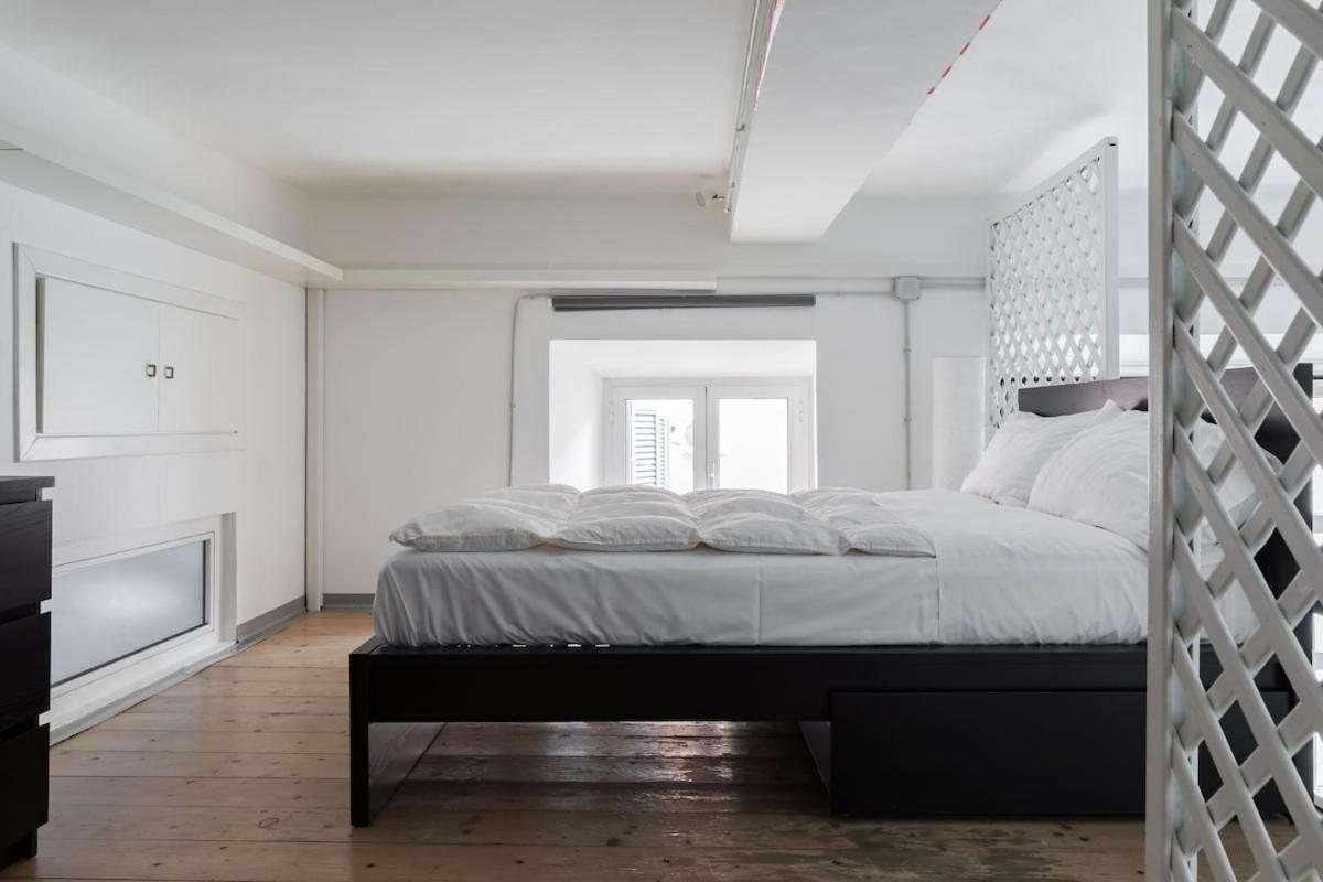 Trevi Fountain Modern Loft Apartment Рим Екстериор снимка